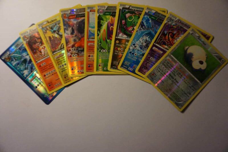 Sällsynta Pokémon-kort i glimmer