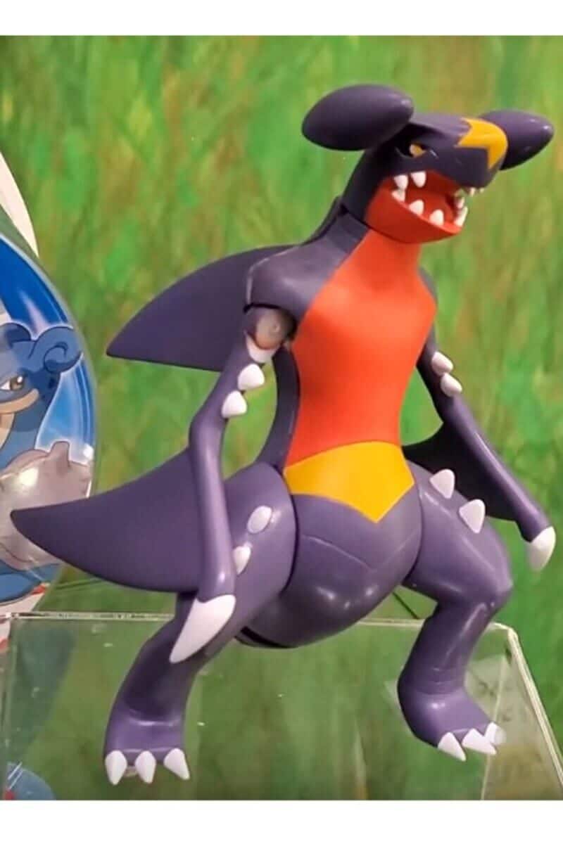 Garchomp figur